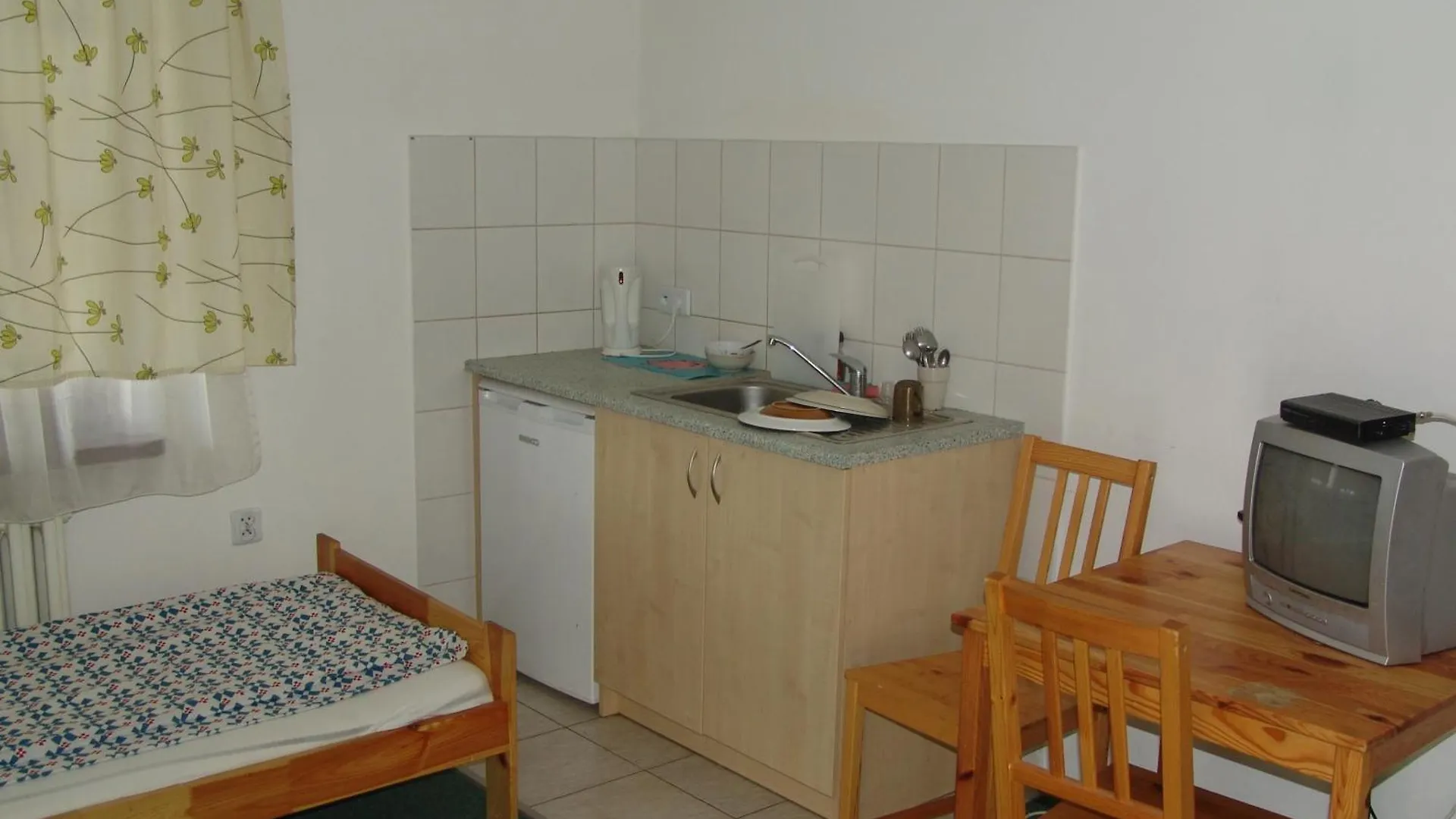 Hostel Victoria Krakow 0*,  Poland